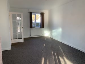 Lounge- click for photo gallery